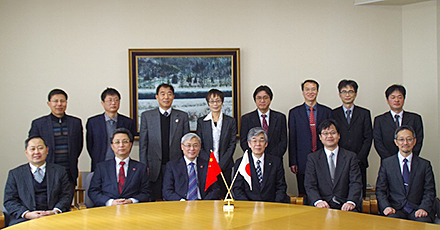 Commemorative Photograph surrounded Vice President Wu and Executive Vice President Hara
